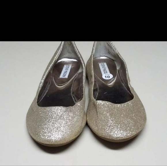 Steve Madden glittery gold flats Size 10 - Picture 2 of 6